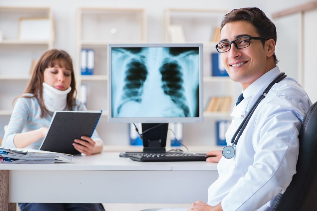 Medikuaren osteokondrosia cervikala duen pazientzia
